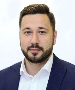 Сергей Карпов