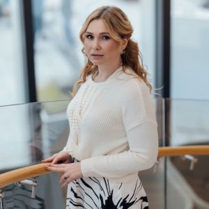 Анна Комша