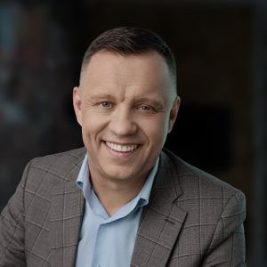 Виктор Петров